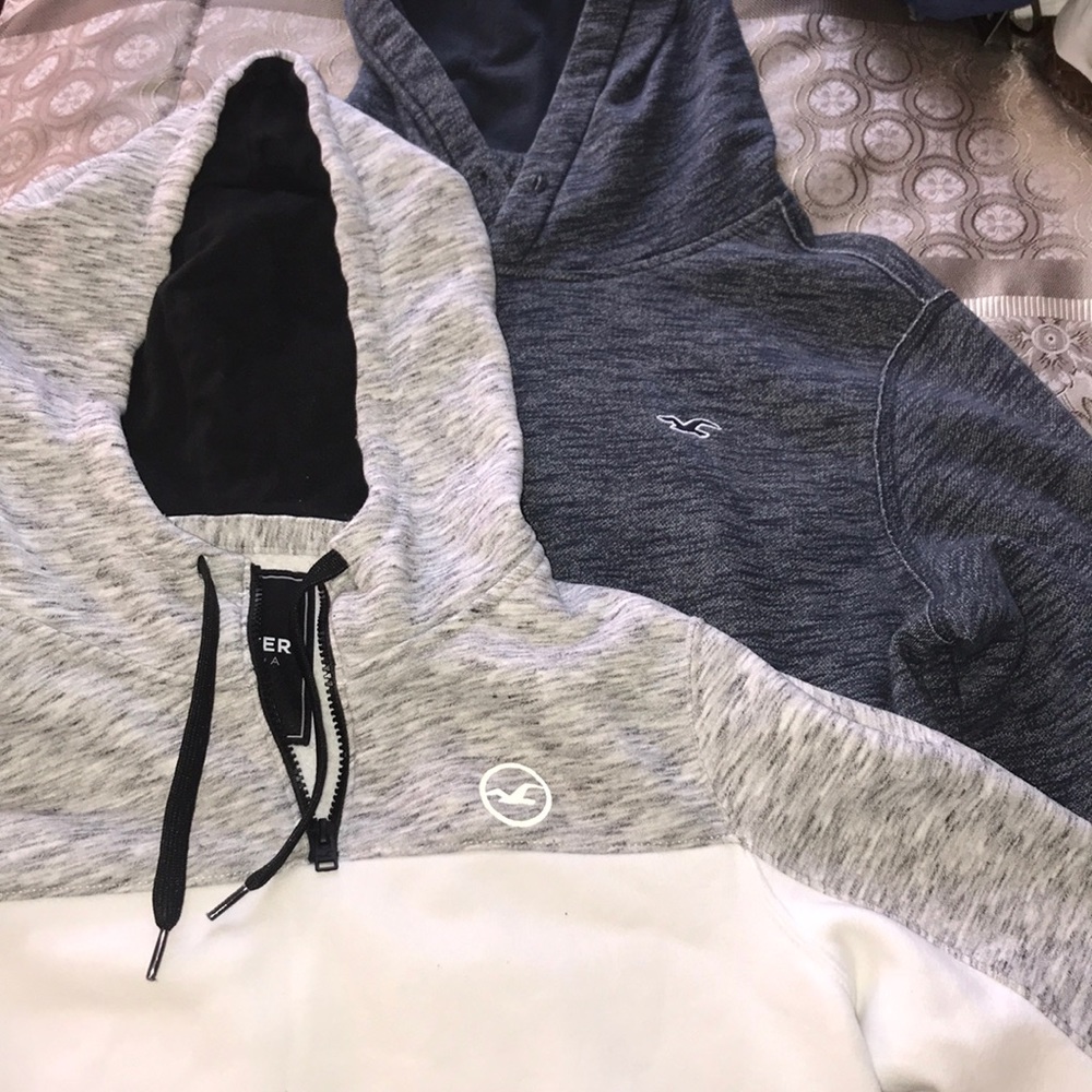 2 Hollister hoodies